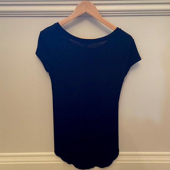 Women's Layered Black T-Shirt || Express - Picture 2 of 3